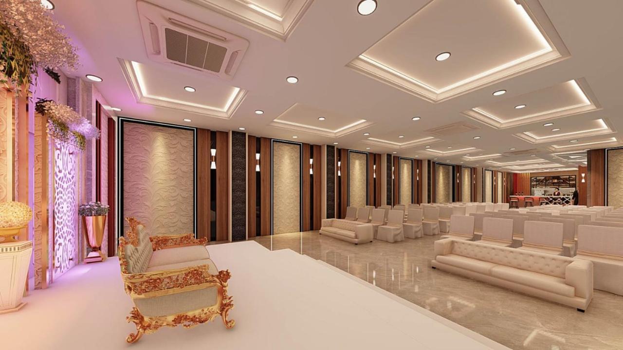 Hotel Olive Crown Lucknow Eksteriør billede