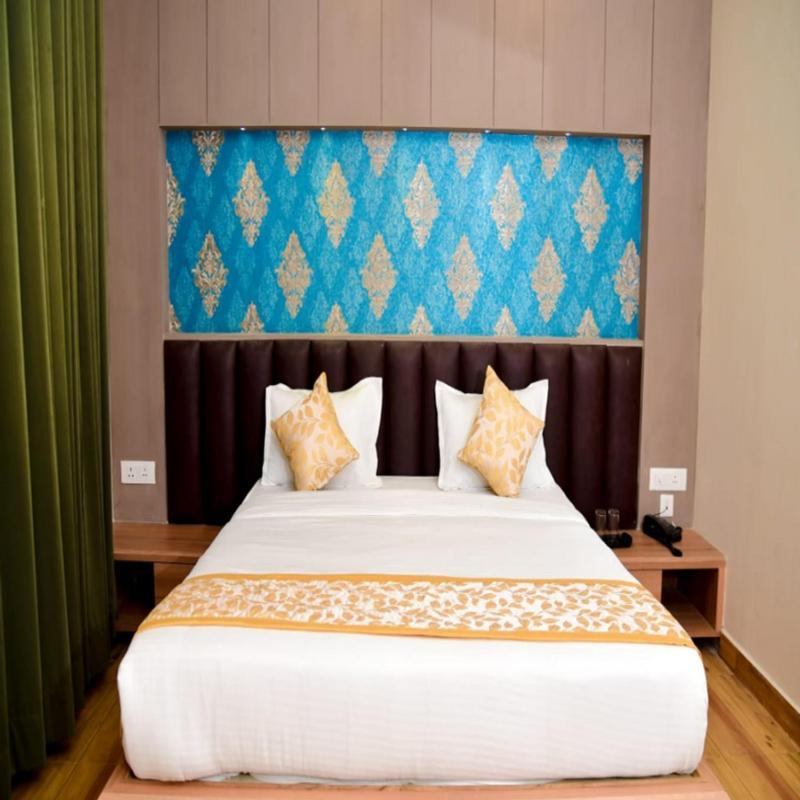 Hotel Olive Crown Lucknow Eksteriør billede