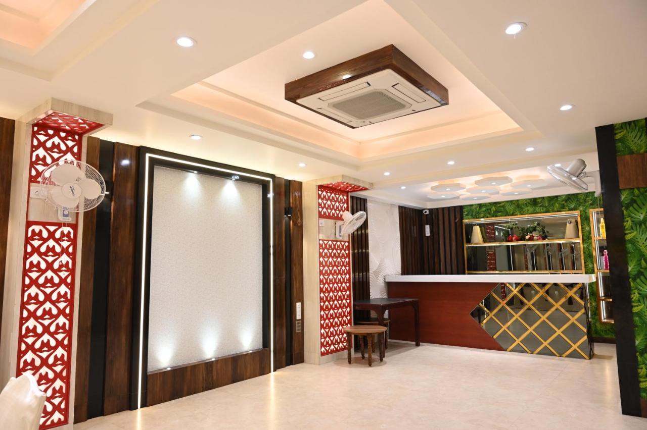 Hotel Olive Crown Lucknow Eksteriør billede
